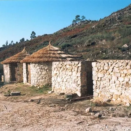 Pensión Quinta Dos 4 Lagares Serrazes