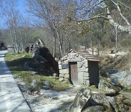 Pensión Quinta Dos 4 Lagares Serrazes