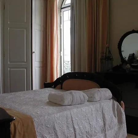 Quinta Dos 4 Lagares 3* Serrazes